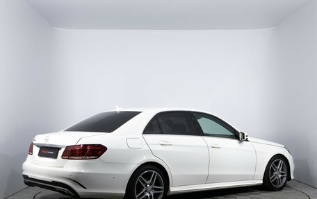 Mercedes-Benz E-Класс, 2015 год, 1 950 000 рублей, 5 фотография