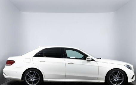 Mercedes-Benz E-Класс, 2015 год, 1 950 000 рублей, 4 фотография