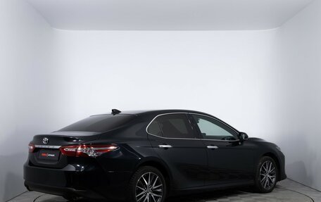 Toyota Camry, 2022 год, 3 470 000 рублей, 5 фотография