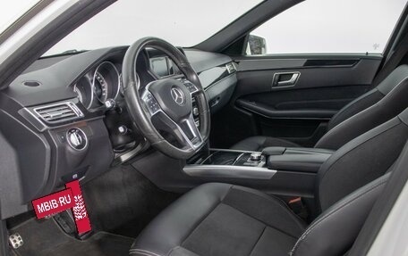 Mercedes-Benz E-Класс, 2015 год, 1 950 000 рублей, 10 фотография