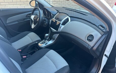 Chevrolet Cruze II, 2014 год, 830 000 рублей, 8 фотография