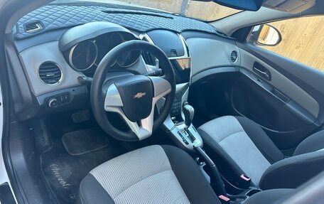 Chevrolet Cruze II, 2014 год, 830 000 рублей, 9 фотография