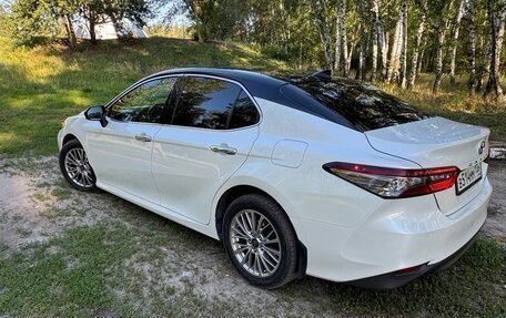 Toyota Camry, 2018 год, 2 490 000 рублей, 4 фотография
