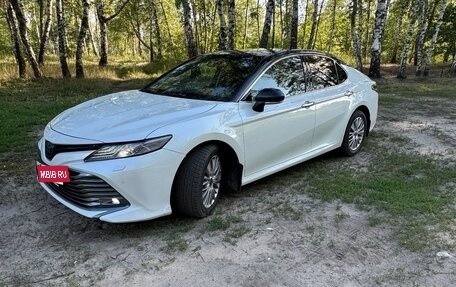 Toyota Camry, 2018 год, 2 490 000 рублей, 2 фотография
