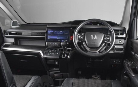 Honda Stepwgn IV, 2018 год, 2 900 000 рублей, 4 фотография