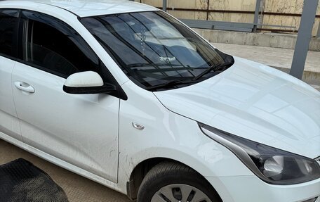 KIA Rio IV, 2018 год, 1 000 000 рублей, 5 фотография