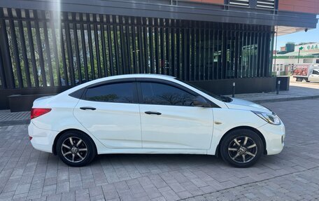 Hyundai Solaris II рестайлинг, 2013 год, 595 000 рублей, 8 фотография