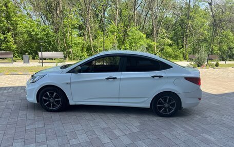 Hyundai Solaris II рестайлинг, 2013 год, 595 000 рублей, 16 фотография