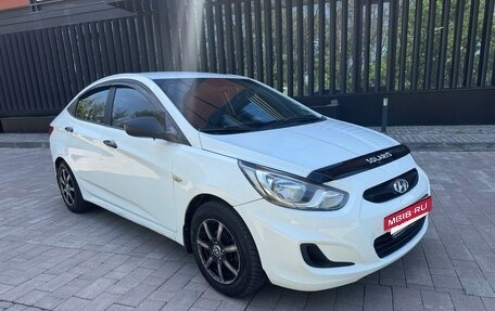 Hyundai Solaris II рестайлинг, 2013 год, 595 000 рублей, 5 фотография