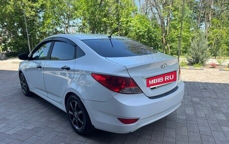 Hyundai Solaris II рестайлинг, 2013 год, 595 000 рублей, 15 фотография