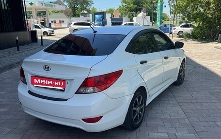 Hyundai Solaris II рестайлинг, 2013 год, 595 000 рублей, 11 фотография
