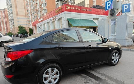 Hyundai Solaris II рестайлинг, 2011 год, 640 000 рублей, 4 фотография