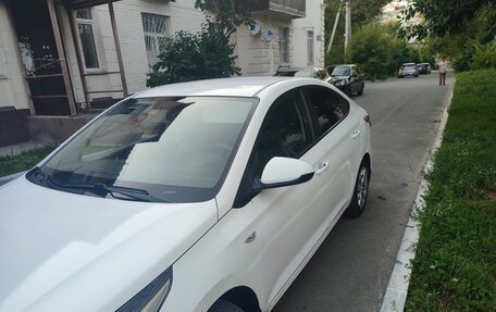 Hyundai Solaris II рестайлинг, 2018 год, 770 000 рублей, 5 фотография