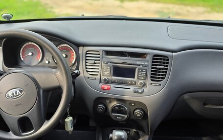 KIA Rio II, 2011 год, 1 050 000 рублей, 19 фотография