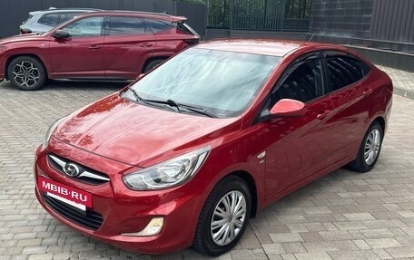 Hyundai Solaris II рестайлинг, 2011 год, 745 000 рублей, 5 фотография