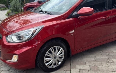 Hyundai Solaris II рестайлинг, 2011 год, 745 000 рублей, 26 фотография