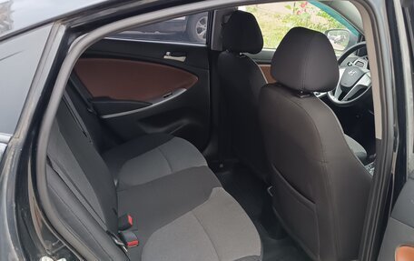 Hyundai Solaris II рестайлинг, 2013 год, 650 000 рублей, 10 фотография