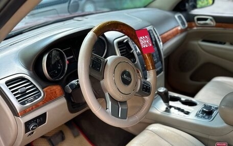 Jeep Grand Cherokee, 2012 год, 1 550 000 рублей, 16 фотография