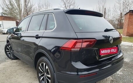 Volkswagen Tiguan II, 2019 год, 2 850 000 рублей, 2 фотография