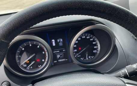 Toyota Land Cruiser Prado 150 рестайлинг 2, 2017 год, 3 900 000 рублей, 1 фотография