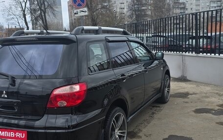 Mitsubishi Outlander III рестайлинг 3, 2007 год, 700 000 рублей, 3 фотография