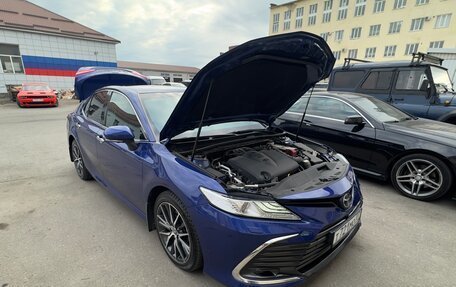 Toyota Camry, 2021 год, 3 470 000 рублей, 3 фотография
