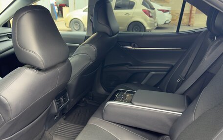 Toyota Camry, 2021 год, 3 470 000 рублей, 4 фотография