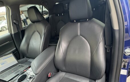 Toyota Camry, 2021 год, 3 470 000 рублей, 5 фотография