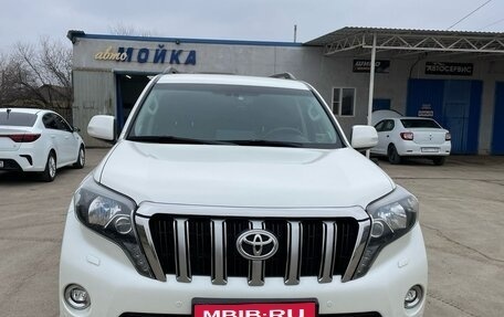 Toyota Land Cruiser Prado 150 рестайлинг 2, 2017 год, 3 900 000 рублей, 13 фотография