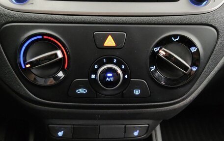 Hyundai Solaris II рестайлинг, 2019 год, 1 325 000 рублей, 17 фотография