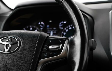 Toyota Land Cruiser Prado 150 рестайлинг 2, 2019 год, 4 674 300 рублей, 13 фотография