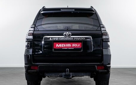 Toyota Land Cruiser Prado 150 рестайлинг 2, 2019 год, 4 674 300 рублей, 4 фотография
