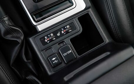 Toyota Land Cruiser Prado 150 рестайлинг 2, 2019 год, 4 674 300 рублей, 20 фотография