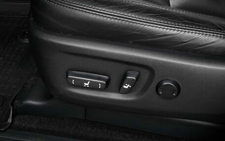Toyota Land Cruiser Prado 150 рестайлинг 2, 2019 год, 4 674 300 рублей, 17 фотография