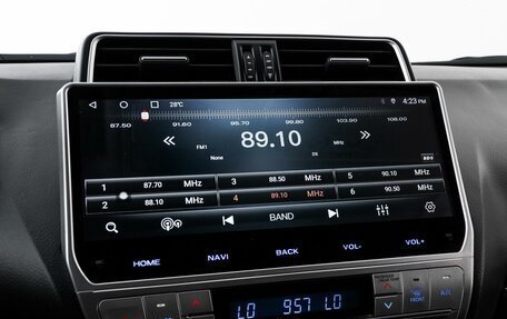 Toyota Land Cruiser Prado 150 рестайлинг 2, 2019 год, 4 674 300 рублей, 23 фотография
