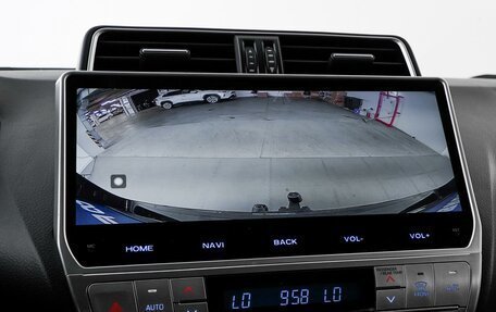 Toyota Land Cruiser Prado 150 рестайлинг 2, 2019 год, 4 674 300 рублей, 25 фотография