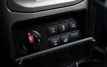 Toyota Land Cruiser Prado 150 рестайлинг 2, 2019 год, 4 674 300 рублей, 21 фотография