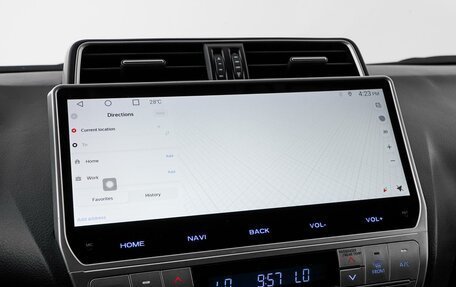 Toyota Land Cruiser Prado 150 рестайлинг 2, 2019 год, 4 674 300 рублей, 24 фотография