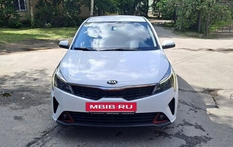 KIA Rio IV, 2021 год, 1 450 000 рублей, 2 фотография