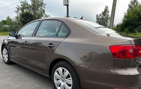 Volkswagen Jetta VI, 2011 год, 650 000 рублей, 3 фотография