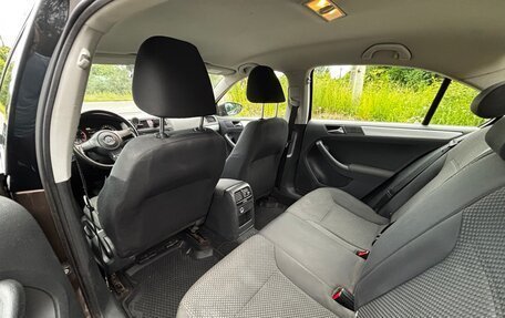 Volkswagen Jetta VI, 2011 год, 650 000 рублей, 12 фотография