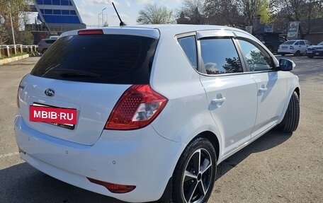 KIA cee'd I рестайлинг, 2010 год, 900 000 рублей, 3 фотография