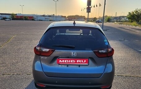 Honda Fit, 2020 год, 1 550 000 рублей, 7 фотография