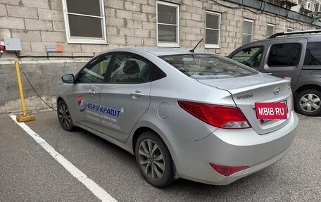 Hyundai Solaris II рестайлинг, 2015 год, 800 000 рублей, 6 фотография