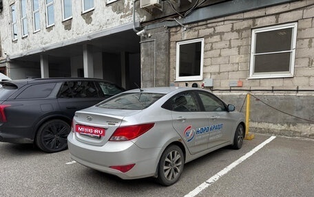 Hyundai Solaris II рестайлинг, 2015 год, 800 000 рублей, 4 фотография