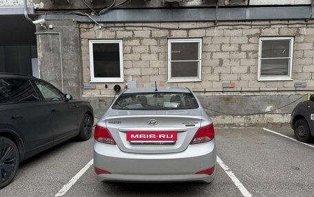 Hyundai Solaris II рестайлинг, 2015 год, 800 000 рублей, 5 фотография