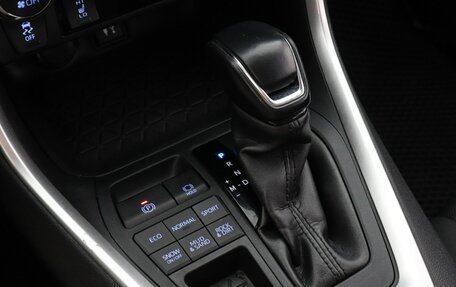 Toyota RAV4, 2019 год, 2 577 000 рублей, 16 фотография