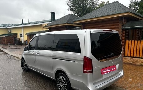 Mercedes-Benz V-Класс, 2015 год, 3 580 000 рублей, 4 фотография