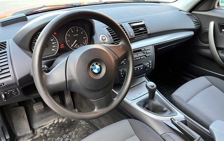 BMW 1 серия, 2006 год, 680 000 рублей, 15 фотография