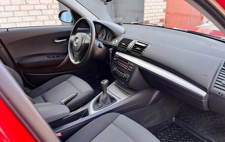 BMW 1 серия, 2006 год, 680 000 рублей, 20 фотография